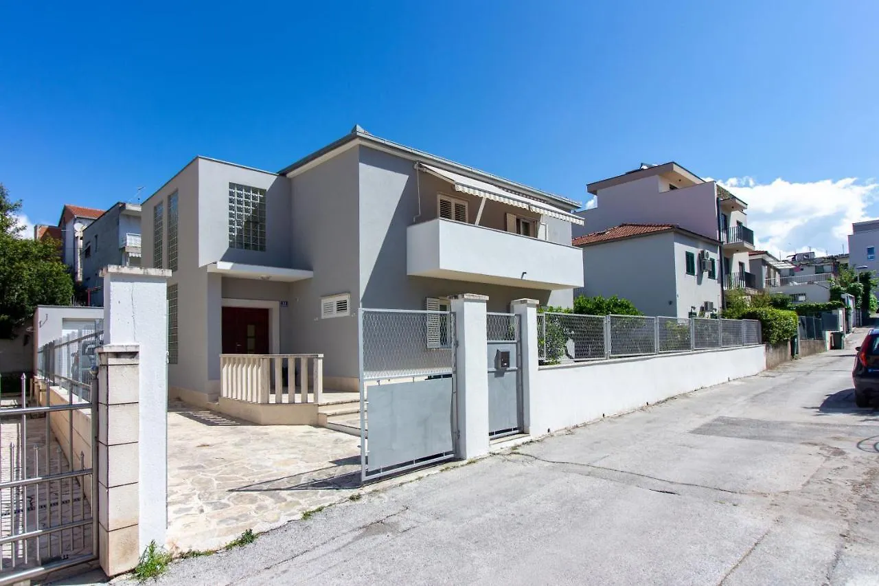 Apartment Fortunella 스플리트 0*,
